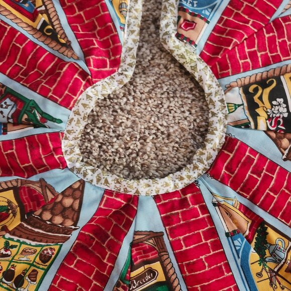 Vintage Fabric Christmas Tree Skirt Festive Holiday Village Design Handmade - Picture 4 of 7